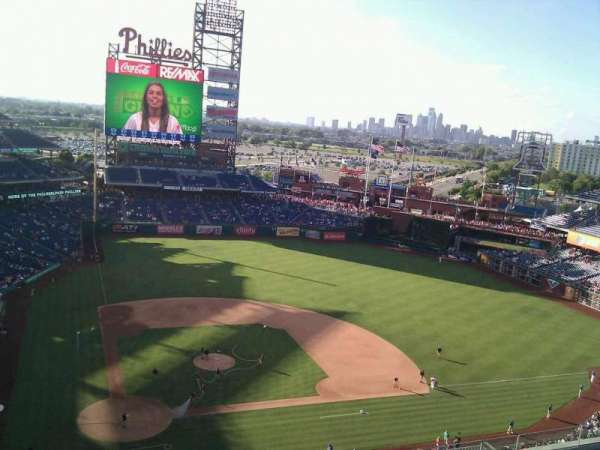 Citizens Bank Park, bloc: 417, rangée: 9, place: 21