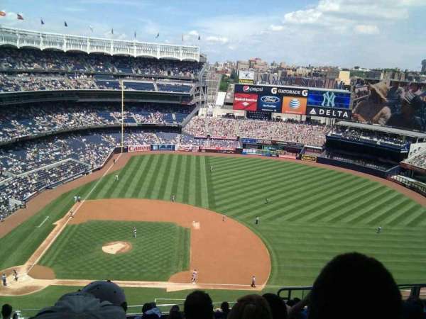 Yankee Stadium, bloc: 416, rangée: 10, place: 9