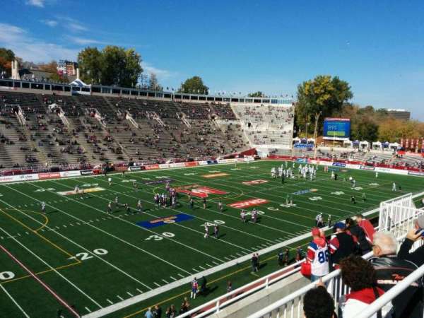 Percival Molson Memorial Stadium, bloc: x2, rangée: 6, place: 22