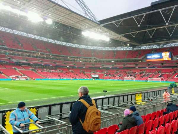 Wembley Stadium, bloc: 126, rangée: 6, place: 110