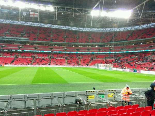 Wembley Stadium, bloc: 143, rangée: 9, place: 260