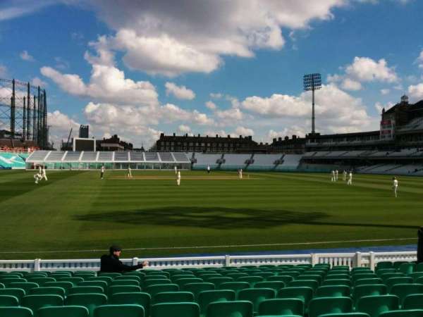 Kia Oval, bloc: JM Finn Stand 3, rangée: 13, place: 99