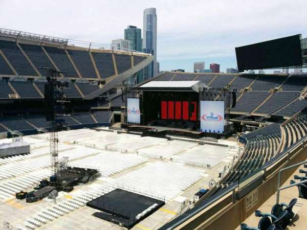 Soldier Field, bloc: 312, rangée: 3, place: 8
