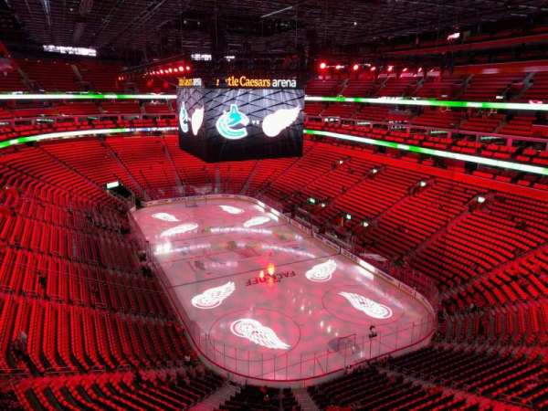 Little Caesars Arena, bloc: 206, rangée: 2, place: 11