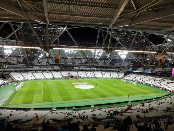 London Stadium, bloc: 233, rangée: 68, place: 511