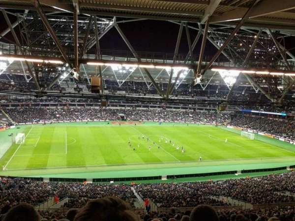 London Stadium, bloc: 233, rangée: 68, place: 511