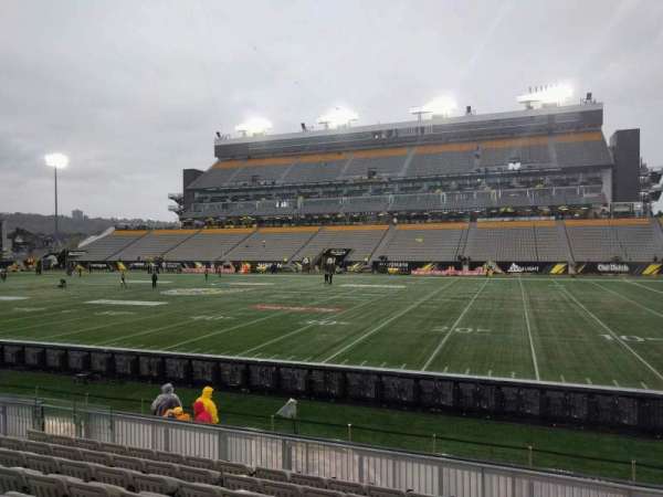 Hamilton Stadium, bloc: 113, rangée: 9, place: 15