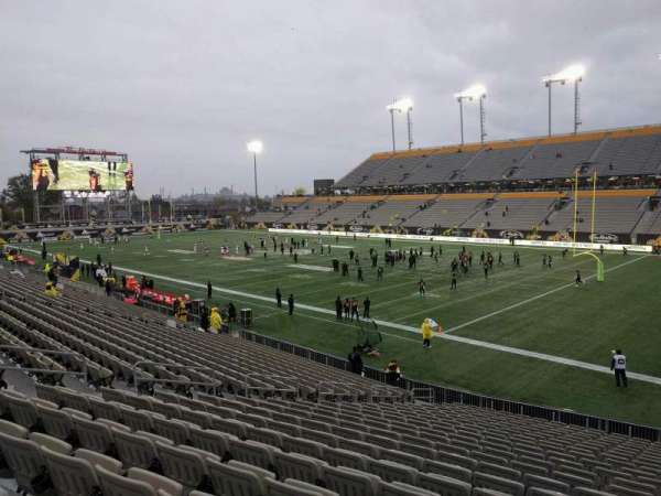Hamilton Stadium, bloc: 101, rangée: 22, place: 14