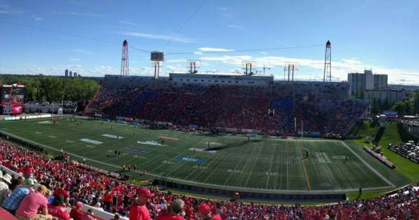 McMahon Stadium, bloc: P, rangée: 55, place: 20
