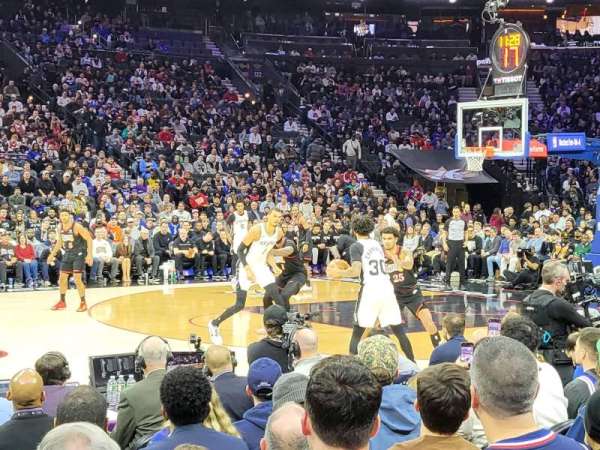 Xfinity Mobile Arena, bloc: 113, rangée: 5, place: 1