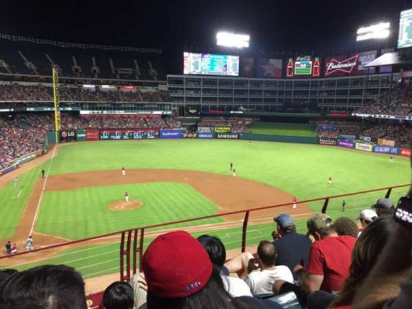 Globe Life Park in Arlington, bloc: 231, rangée: 4, place: 5