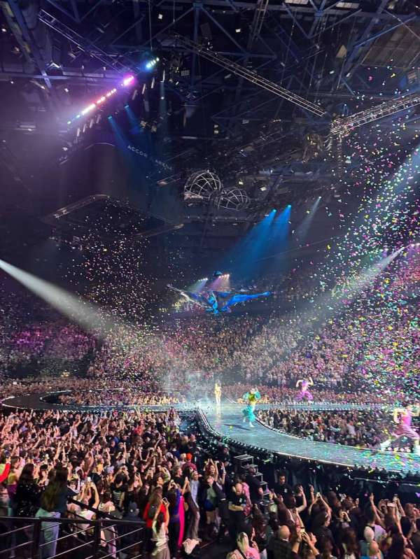 Accor Arena, bloc: Gradin H, rangée: 19, place: 13