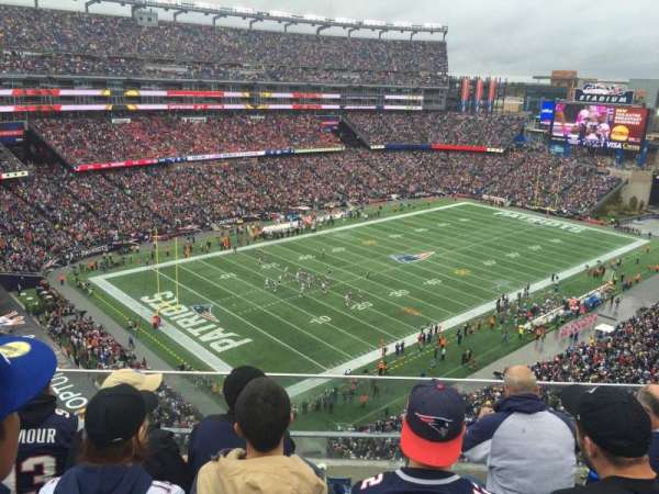 Gillette Stadium, bloc: 318, rangée: 4, place: 7