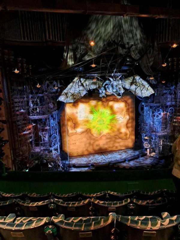 Apollo Victoria Theatre, bloc: Dress Circle, rangée: e, place: 33