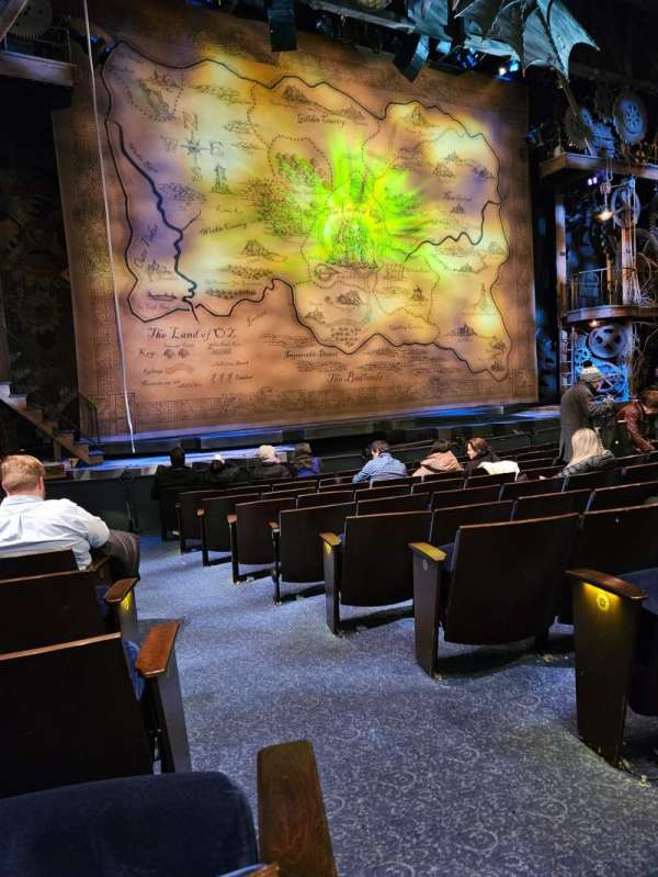 Gershwin Theatre, bloc: Orchestra L, rangée: F, place: 1