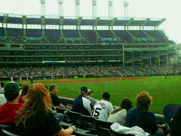 Progressive Field, bloc: 125, rangée: D, place: 24
