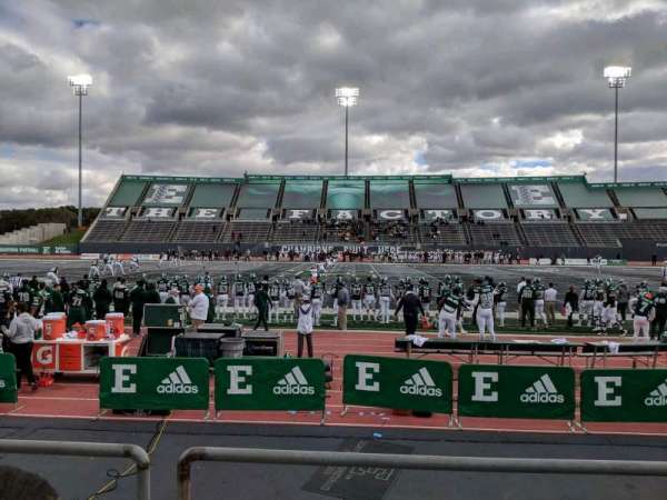 Rynearson Stadium, bloc: 105, rangée: B, place: 1