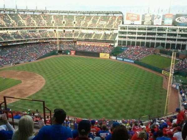 Globe Life Park in Arlington, bloc: 340, rangée: 18, place: 6