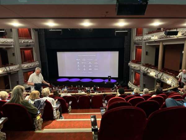Princess of Wales Theatre, bloc: Dress Circle R, rangée: J, place: 20