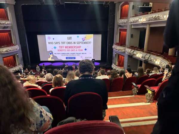 Princess of Wales Theatre, bloc: Dress Circle C, rangée: H, place: 23