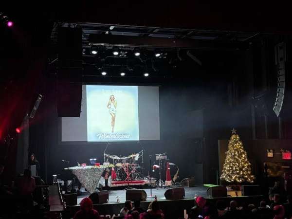 Gramercy Theatre, bloc: LOGE, rangée: BB, place: 3