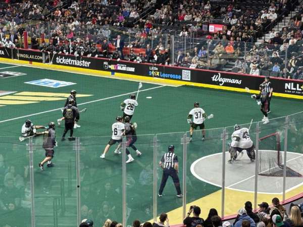 Xfinity Mobile Arena, bloc: 117, rangée: 21, place: 1