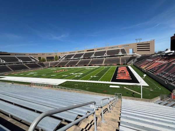 Princeton Stadium, bloc: 1, rangée: 20, place: 23