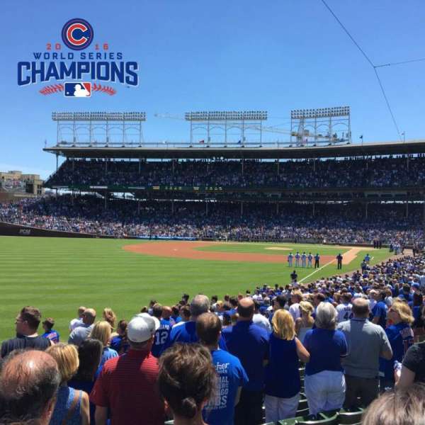 Wrigley Field, bloc: 102, rangée: 15, place: 5