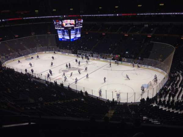 Enterprise Center, bloc: 316, rangée: G, place: 13