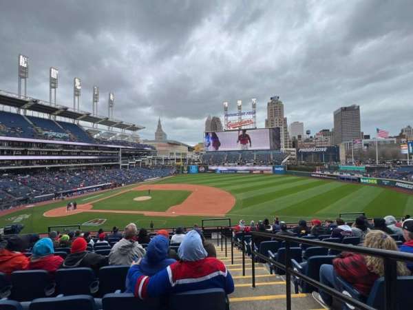 Progressive Field, bloc: 340, rangée: J, place: 1