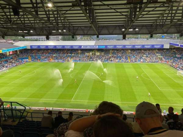 Elland Road, bloc: L39, rangée: P, place: 83