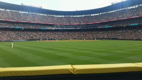 Turner Field, bloc: 148L, rangée: 13, place: 109
