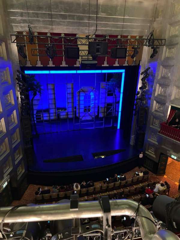 Savoy Theatre, bloc: Grand Circle, rangée: A, place: 20