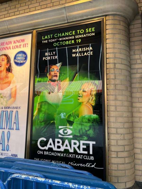 August Wilson Theatre, bloc: Kit Kat Klub Mezzanine 4, rangée: D, place: 201