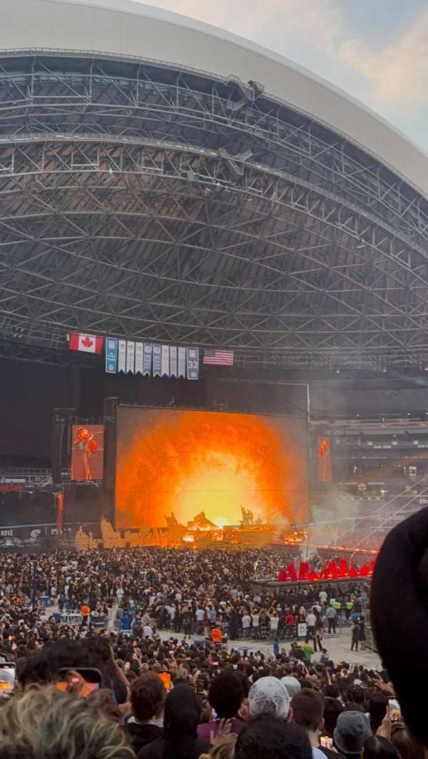 Rogers Centre, bloc: 132, rangée: 37, place: 7-8
