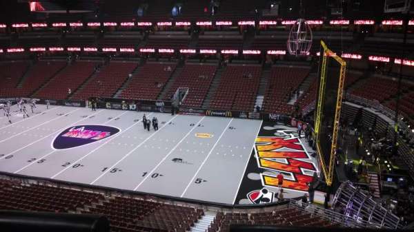 Honda Center, bloc: 430, rangée: B, place: 8