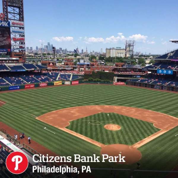 Citizens Bank Park, bloc: 321, rangée: 3, place: 16