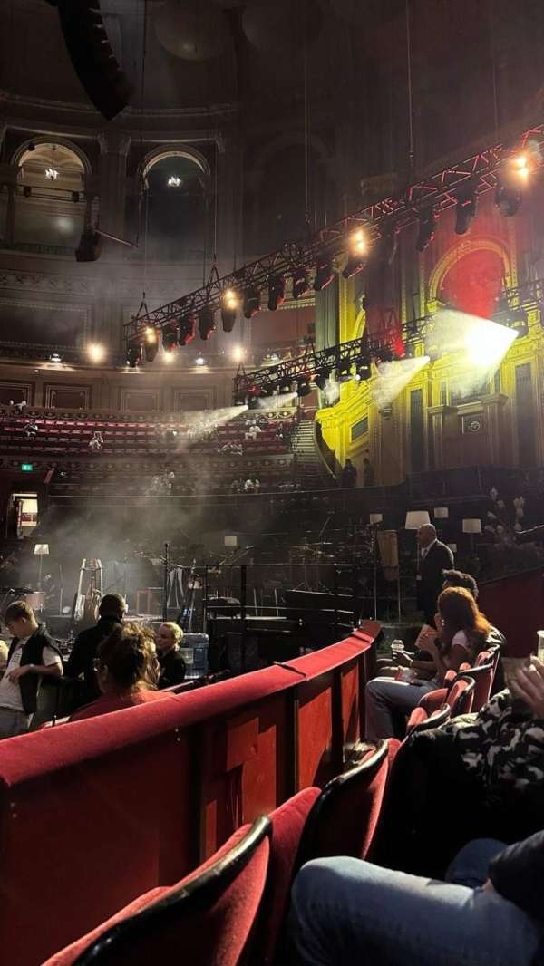 Royal Albert Hall, bloc: Stalls M, rangée: 2, place: 103
