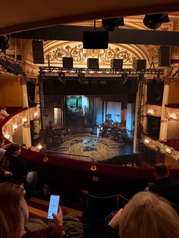 Lyric Theatre, West End, bloc: Grand Circle, rangée: C, place: 20
