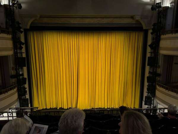 Fortune Theatre, bloc: Dress Circle, rangée: F, place: 8