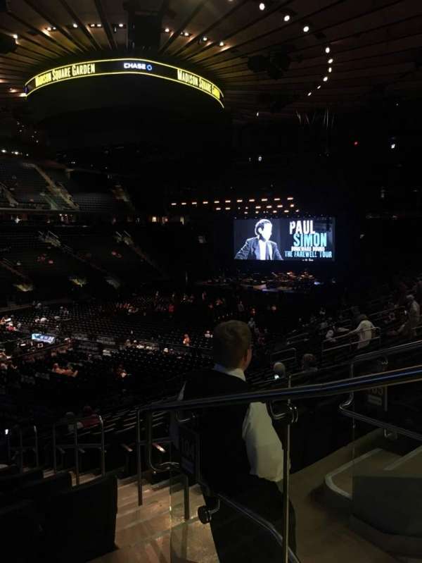 Madison Square Garden, bloc: 104, rangée: 20, place: 22
