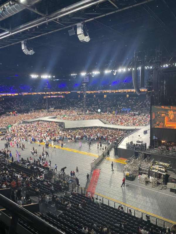 Paris La Défense Arena, bloc: 421, rangée: 41, place: 14