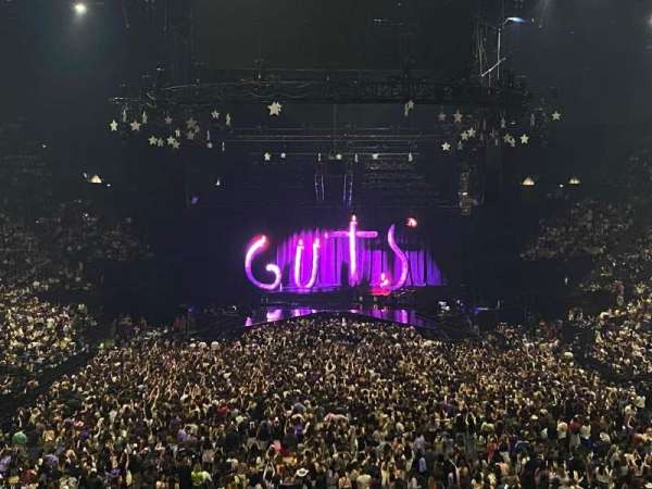Accor Arena, bloc: Gradin A, rangée: 4, place: 3
