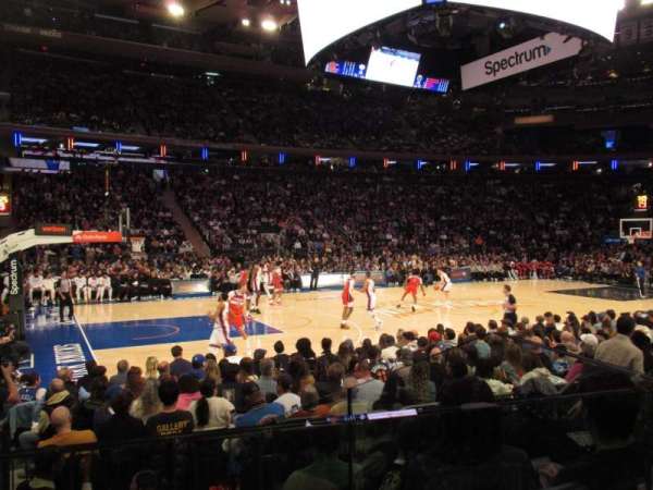 Madison Square Garden, bloc: 116, rangée: 05, place: 01