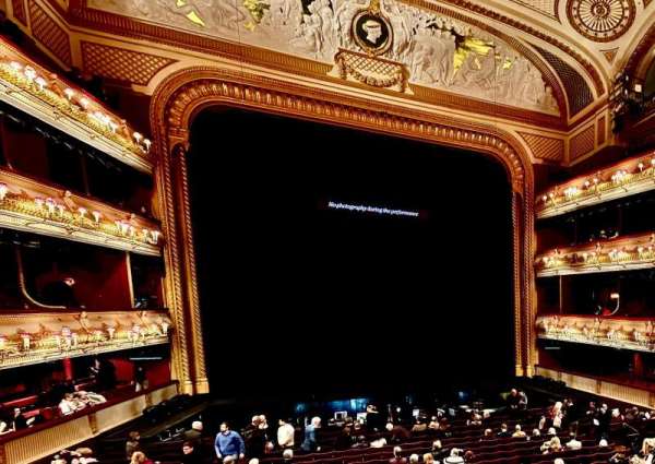 Royal Opera House, bloc: Grand Tier, rangée: A, place: 17