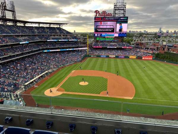 Citizens Bank Park, bloc: 415, rangée: 3, place: 7