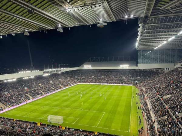St James' Park, bloc: LS-LL7H, rangée: D, place: 368