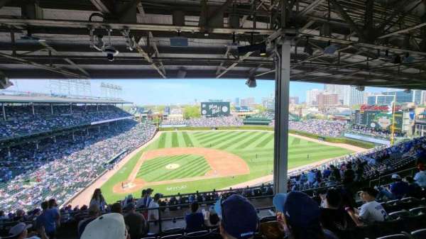 Wrigley Field, bloc: 423R, rangée: 6, place: 7