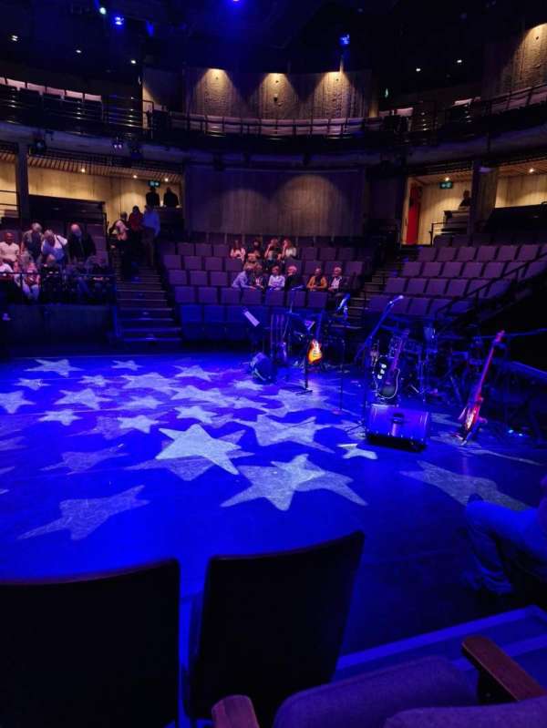 New Vic Theatre, rangée: N, place: 28