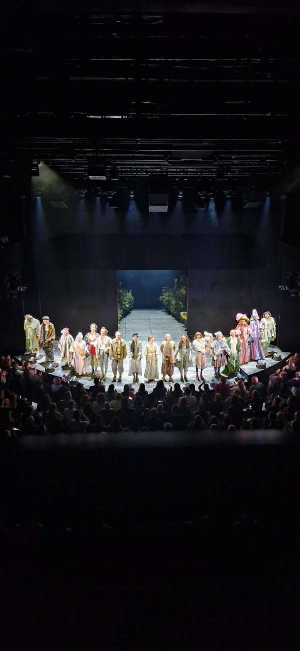 Bridge Theatre, bloc: Gallery 2, rangée: A, place: 39